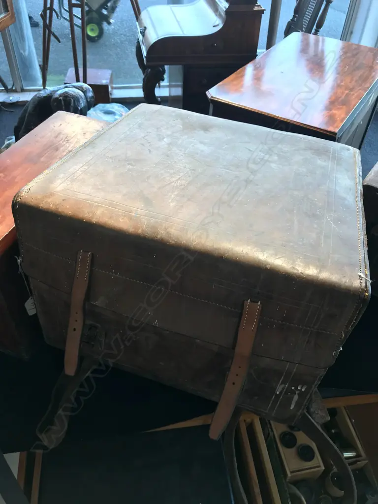 T COOKE & SONS BLACK PAINTED BRASS THEODOLITE IN MAHOGANY CASE & LEATHER TRAVEL CASE Image 1++